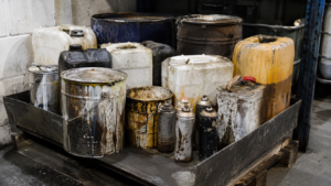 Codul de deșeu 15 01 10* – ambalaje care conțin reziduuri sau sunt contaminate cu substanțe periculoase