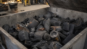 Codul de deșeu 16 11 01* – materiale pe bază de carbon cu substanţe periculoase (metalurgie)